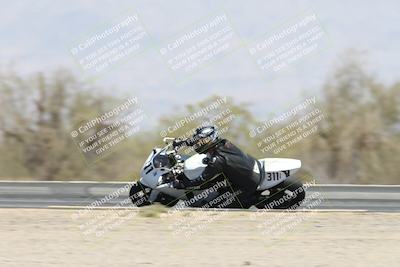 media/Apr-20-2025-CVMA (Sun) [[39090e8767]]/Race 9-Formula LW Twins Shootout/